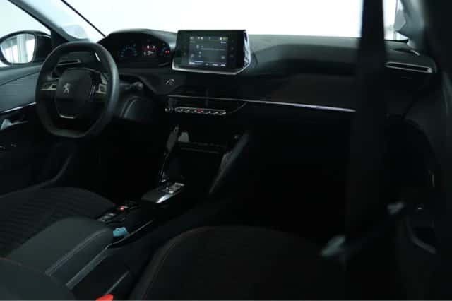 Peugeot e-208 (2023) thumbnail 4