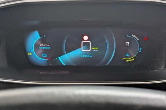 Peugeot e-2008 (2021) thumbnail 6