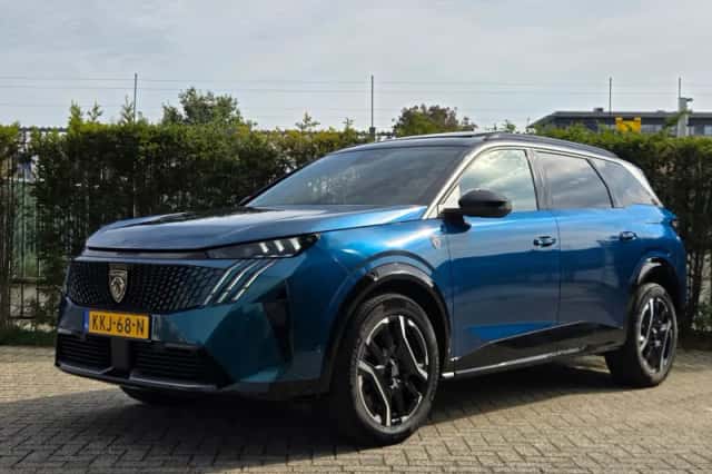 Peugeot E-5008 (2026) thumbnail 1