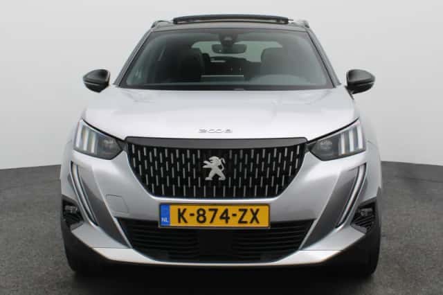 Peugeot 2008 (2021) thumbnail 5