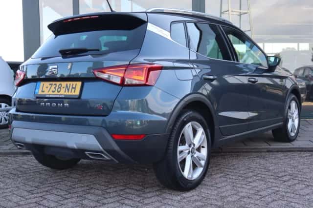SEAT Arona (2021) thumbnail 4