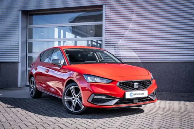 SEAT Leon (2022) thumbnail 2