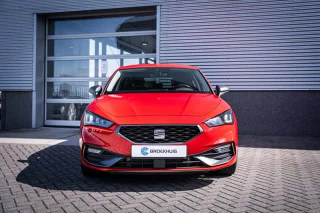 SEAT Leon (2022) thumbnail 4