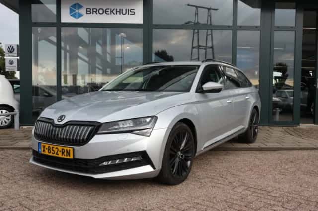 Škoda Superb (2021) thumbnail 1