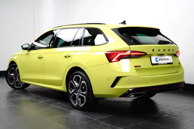 Škoda Octavia (2022) thumbnail 2