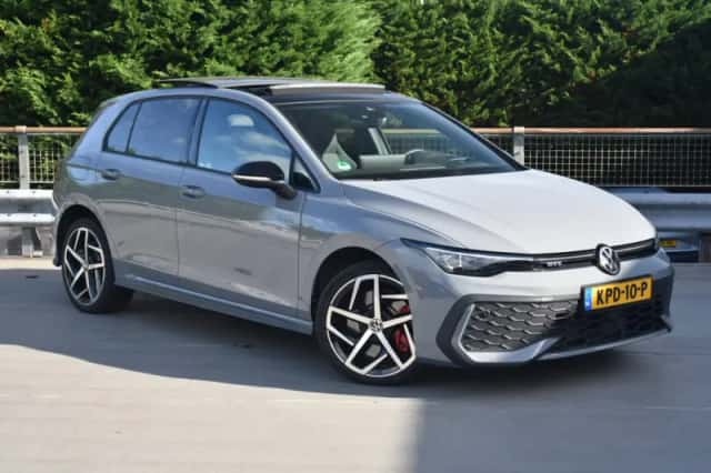 Volkswagen Golf (2025) thumbnail 2