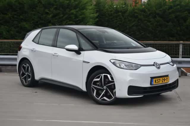 Volkswagen ID.3 (2023) thumbnail 2