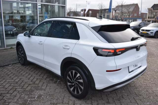 Volkswagen T-Roc (2026) thumbnail 3