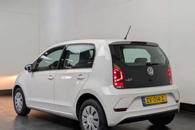 Volkswagen Up! (2019) thumbnail 3
