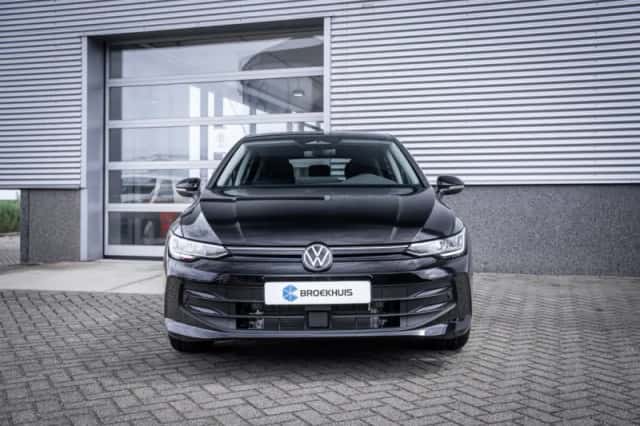 Volkswagen Golf (2026) thumbnail 3