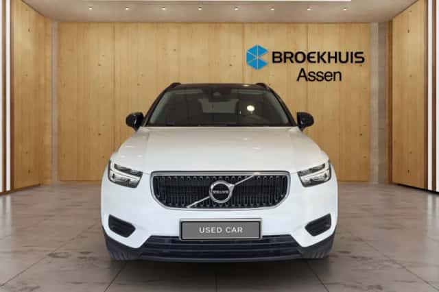 Volvo XC40 (2021) thumbnail 2