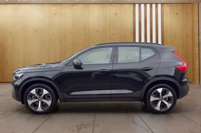 Volvo XC40 (2025) thumbnail 5