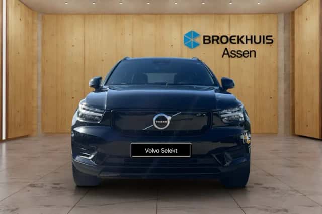 Volvo XC40 (2022) thumbnail 2