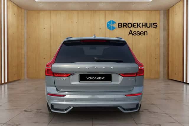 Volvo XC60 (2023) thumbnail 5