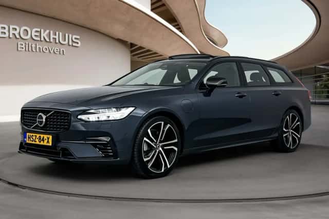 Volvo V90 (2025) thumbnail 1