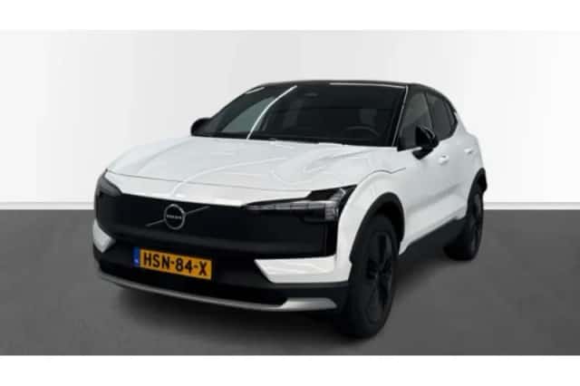 Volvo EX30 (2025) thumbnail 4