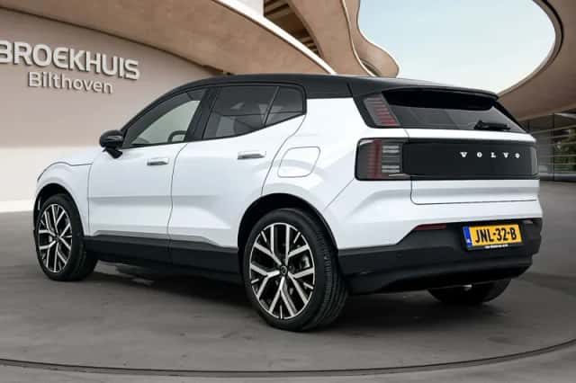 Volvo EX30 (2025) thumbnail 4