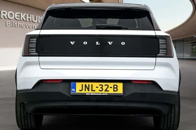 Volvo EX30 (2025) thumbnail 6
