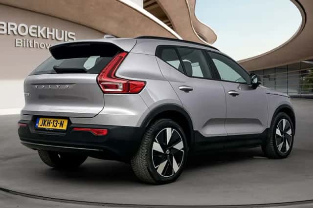 Volvo EX40 (2025) thumbnail 5