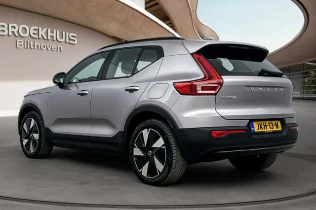 Volvo EX40 (2025) thumbnail 6