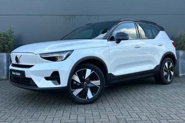 Volvo XC40 (2023) thumbnail 1