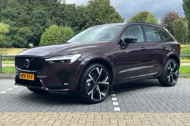 Volvo XC60 (2025) thumbnail 1