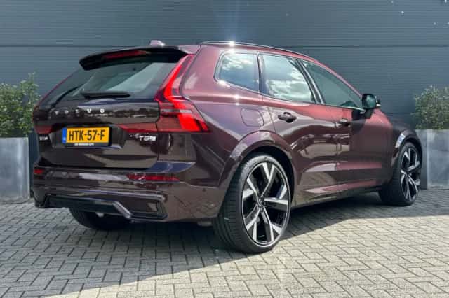 Volvo XC60 (2025) thumbnail 2