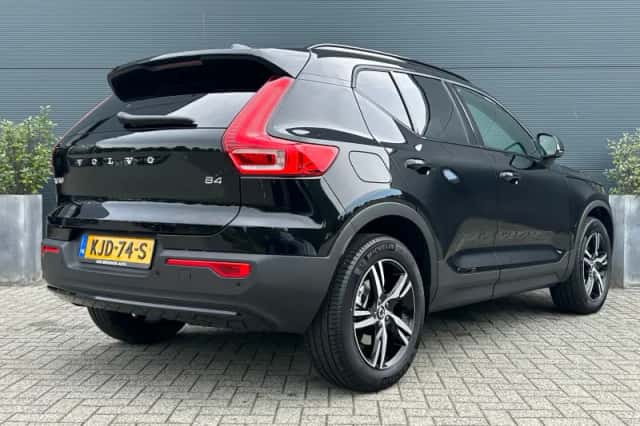 Volvo XC40 (2026) thumbnail 2