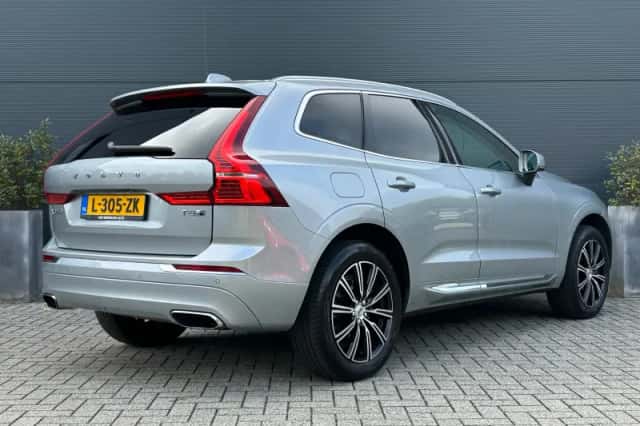 Volvo XC60 (2018) thumbnail 2