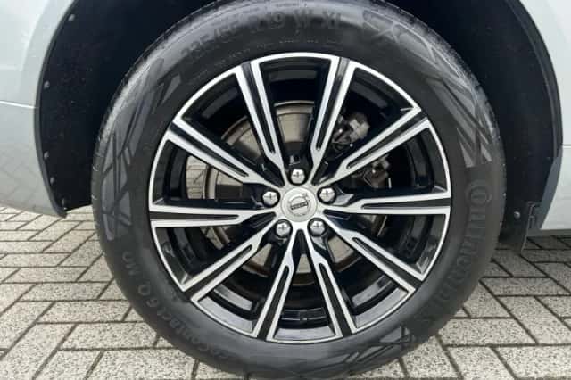 Volvo XC60 (2018) thumbnail 4