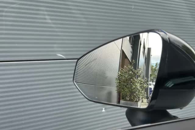 Volvo EX30 (2026) thumbnail 6