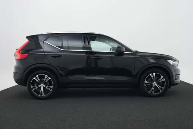 Volvo XC40 (2020) thumbnail 4