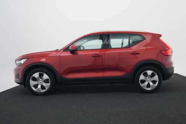 Volvo XC40 (2020) thumbnail 3