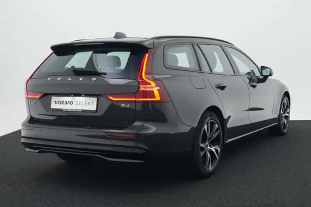 Volvo V60 (2024) thumbnail 2