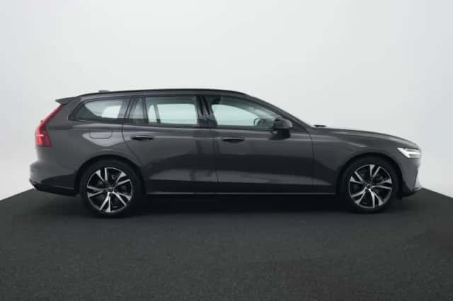 Volvo V60 (2024) thumbnail 4