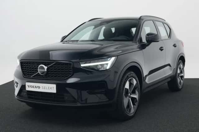 Volvo XC40 (2025) thumbnail 1
