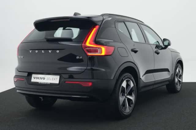 Volvo XC40 (2025) thumbnail 2