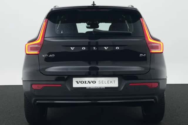 Volvo XC40 (2025) thumbnail 6