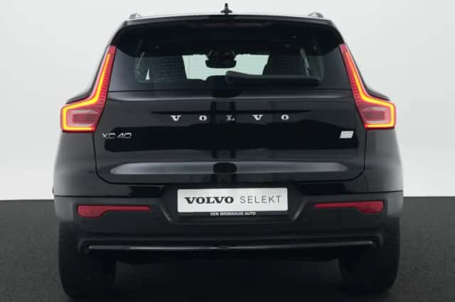 Volvo XC40 (2022) thumbnail 6