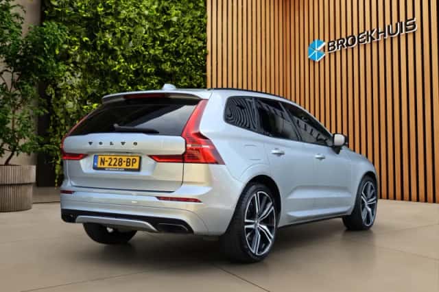 Volvo XC60 (2020) thumbnail 2