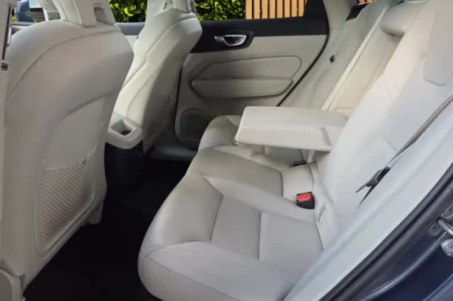 Volvo XC60 (2022) thumbnail 6