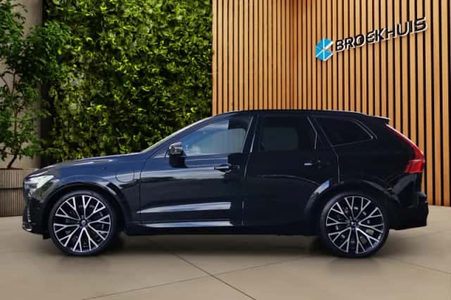 Volvo XC60 (2022) thumbnail 5