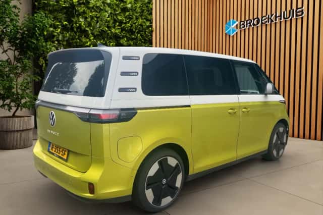 Volkswagen ID. Buzz (2022) thumbnail 2