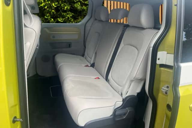Volkswagen ID. Buzz (2022) thumbnail 4