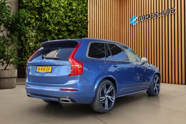 Volvo XC90 (2018) thumbnail 2