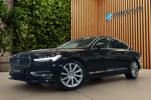 Volvo S90 (2017) thumbnail 1