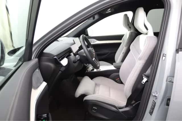 Volvo EX90 (2024) thumbnail 6