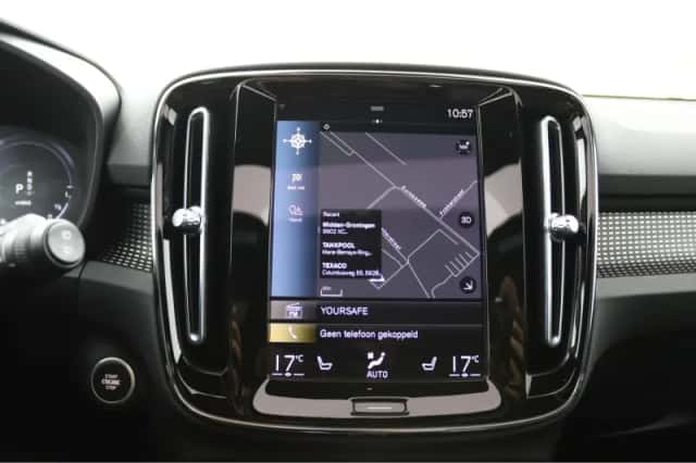 Volvo XC40 (2022) thumbnail 5