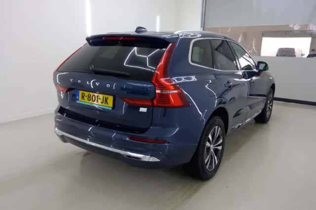 Volvo XC60 (2022) thumbnail 6
