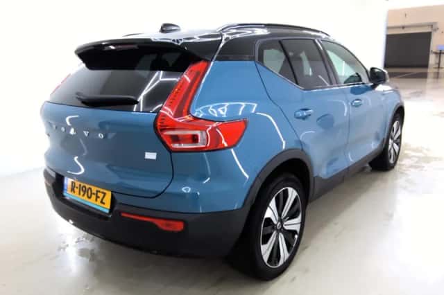 Volvo XC40 (2022) thumbnail 6